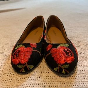 8W Torrid Floral Flats